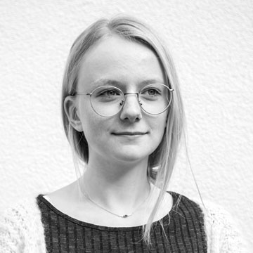 Eva-Lotta-Landskron-slanted-web