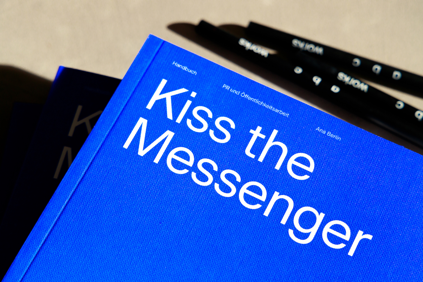 Kiss the Messenger_2